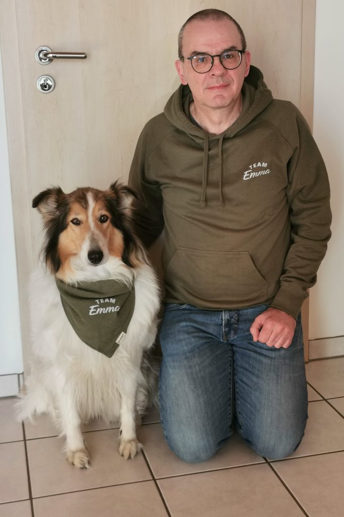 Holger von Hand für Pfote