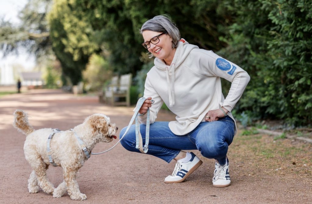 Annemarie von Dogs am Rhein